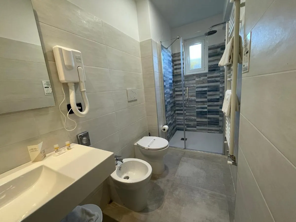 Hotel Coccodrillo Varazze 3*,