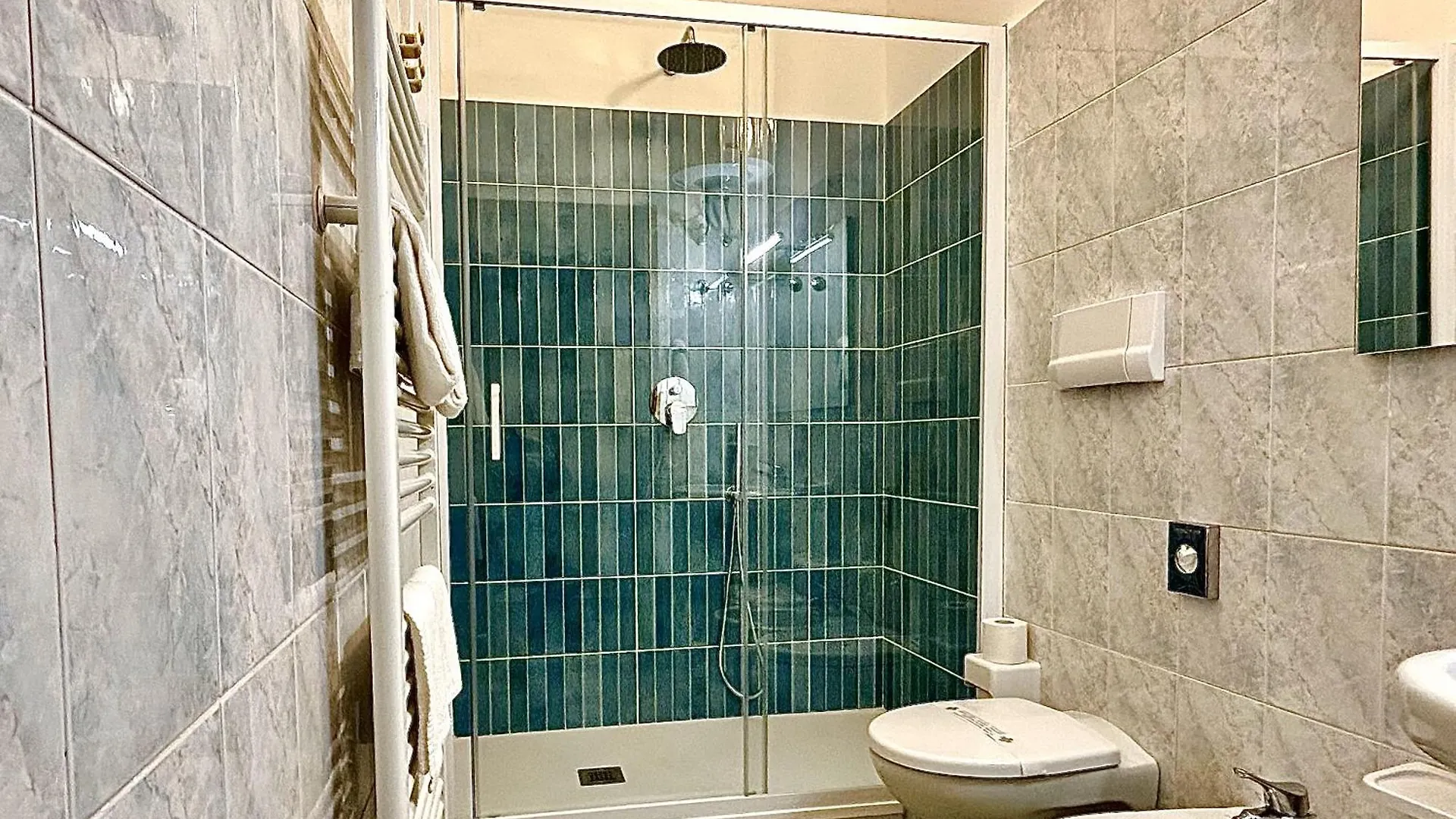 Hotel Coccodrillo Varazze Italia